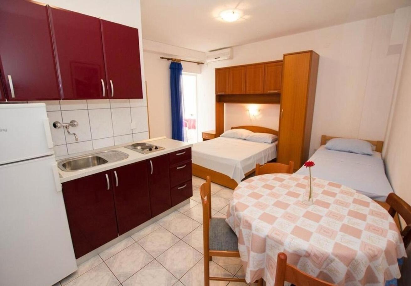 Apartments Juri Sućuraj Exterior foto